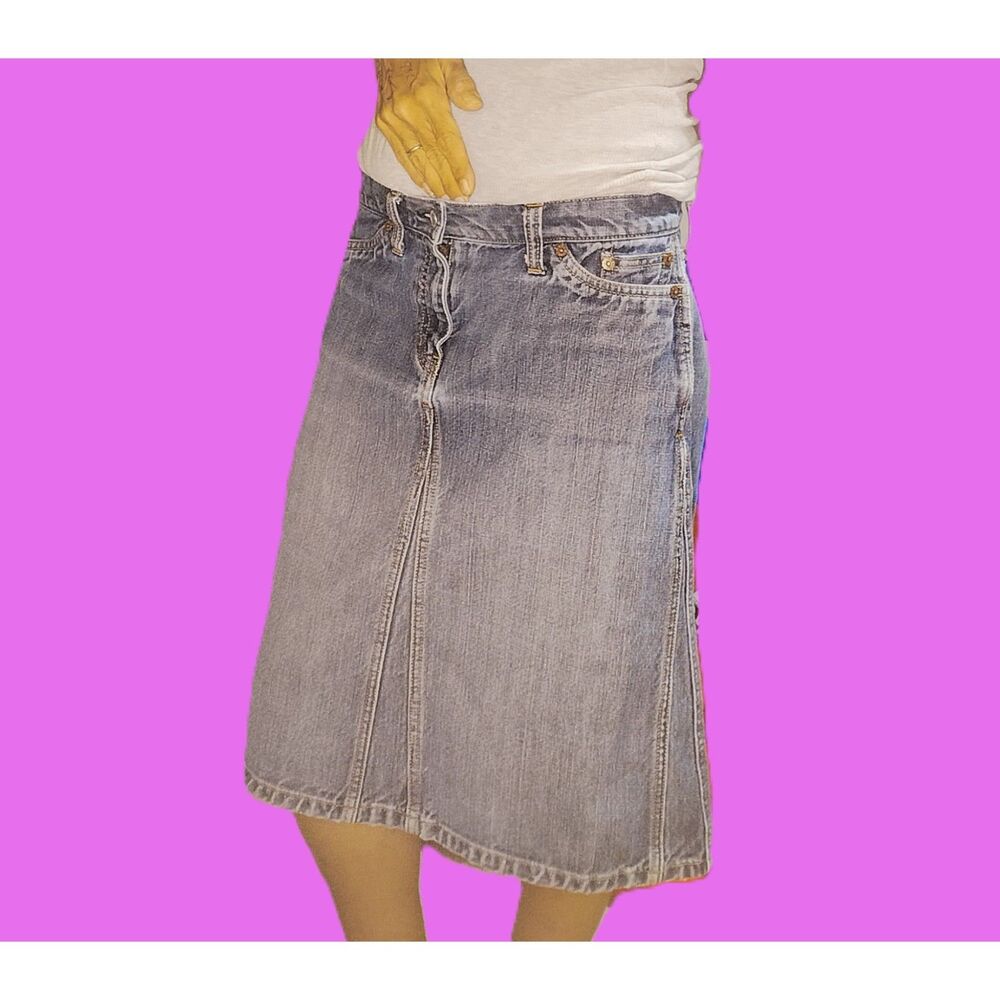 Gap Jeans ~ Y2K Vintage Mid-Length Denim Skirt ~ Size 2